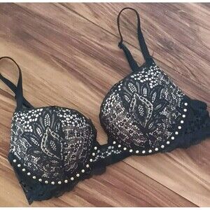Victoria’s Secret Very Sexy Push-up Bra Sz 32B Black Nude Lace Grommets Padded